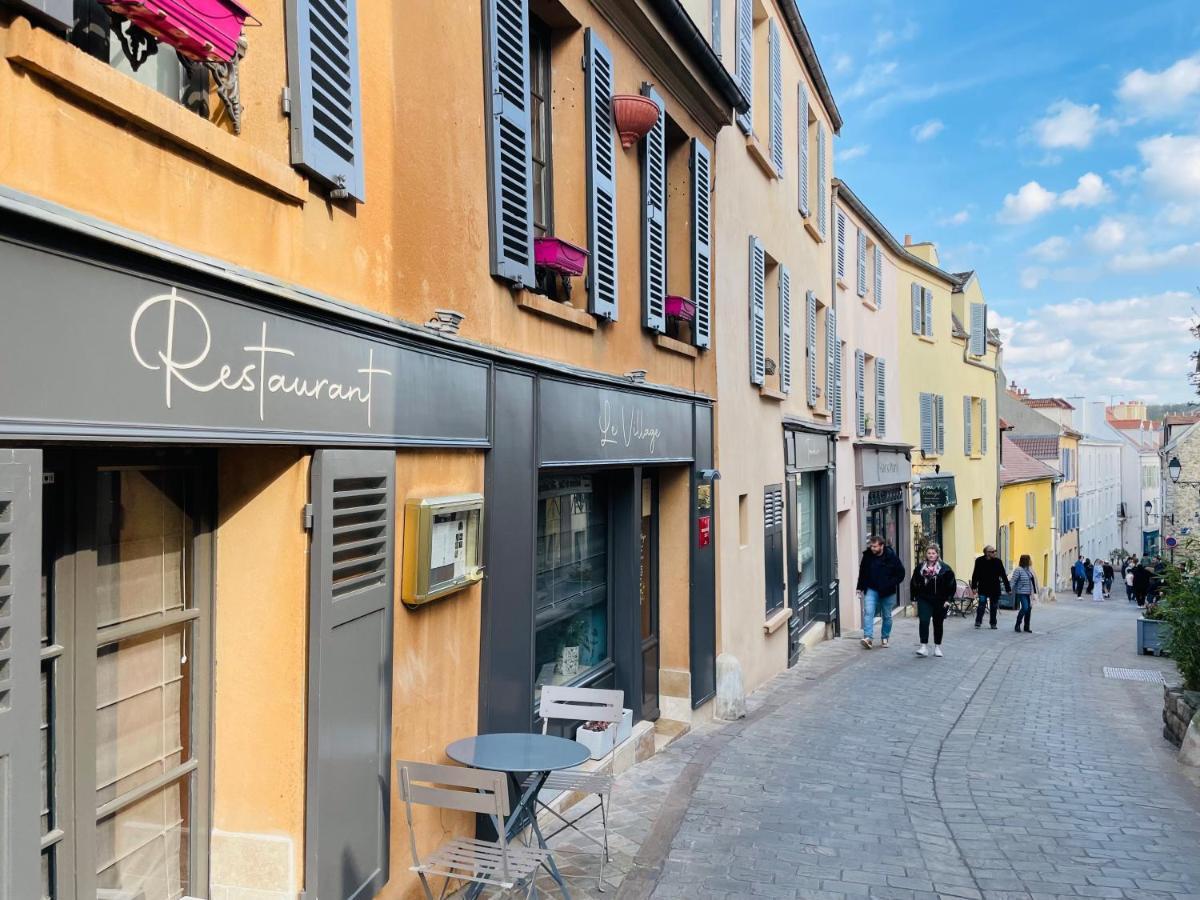 Studio Au Vieux Marly-Le-Roi - Bien Equipe - Matelas De Qualite - 7Min Du Train Vers Paris Luaran gambar
